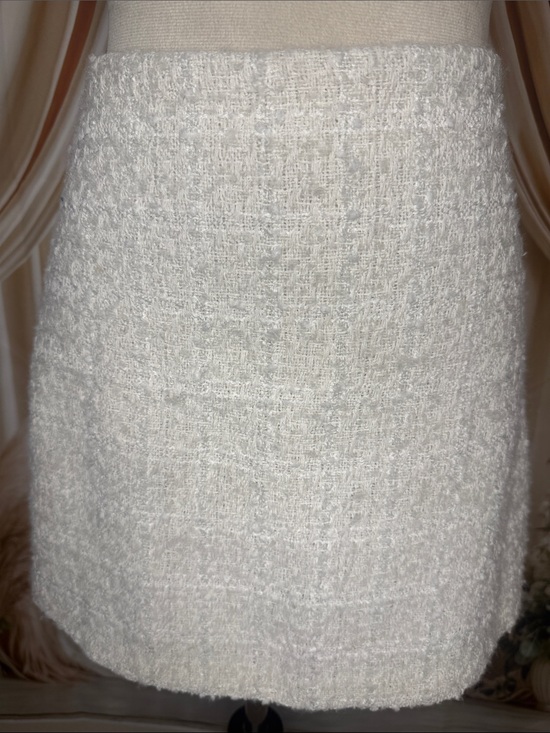 Abercrombie & Fitch Dresses & Skirts - Abercrombie & Fitch Ivory Textured Pencil Skirt